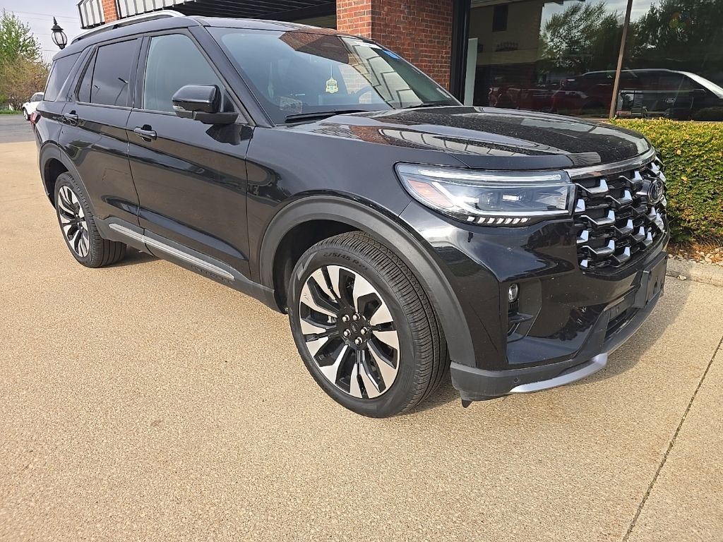 Certified 2025 Ford Explorer Platinum w/ LUX Leather Package AWD/4WD image 3
