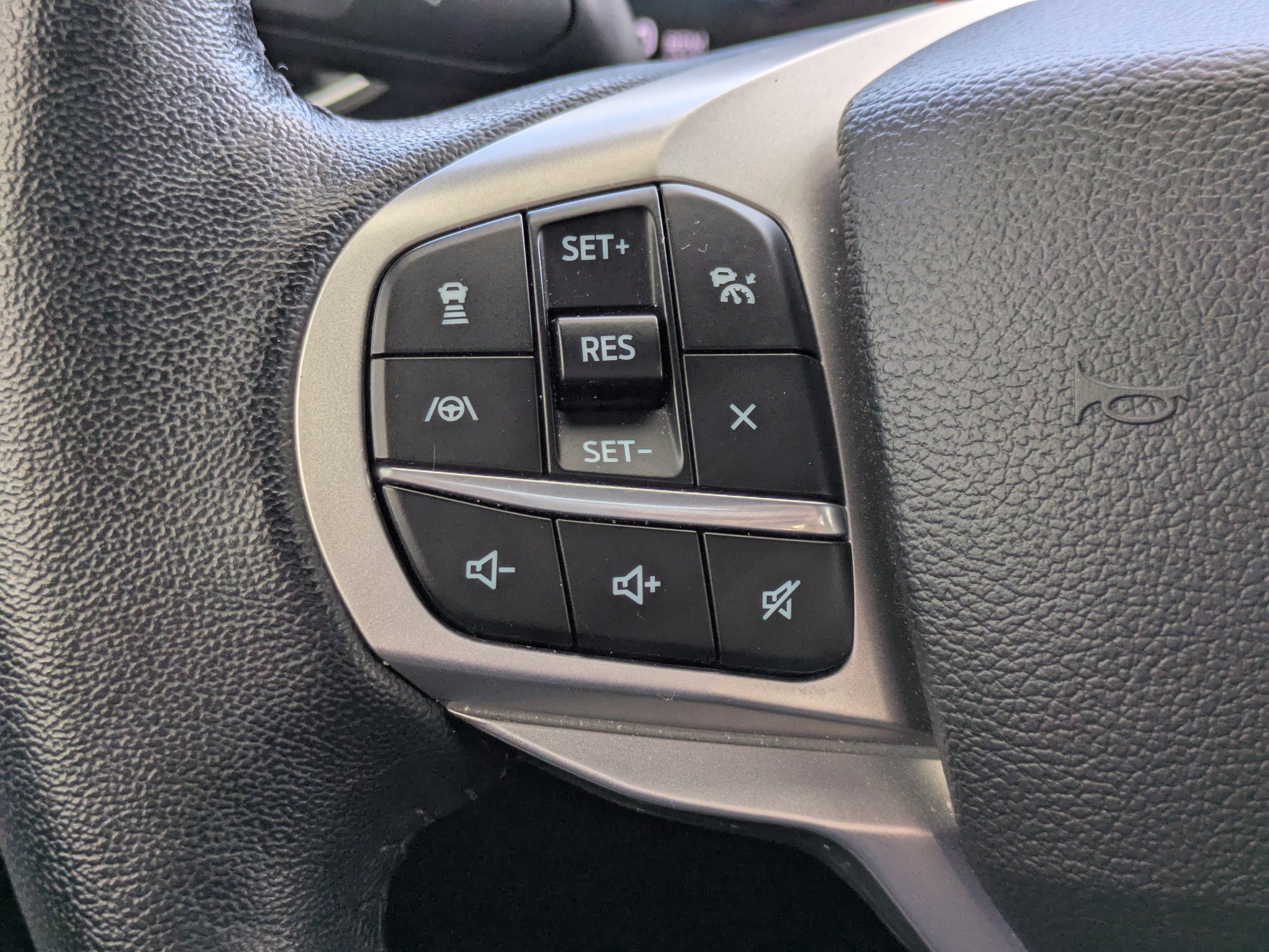 Certified 2022 Ford Explorer Limited w/ Limited Technology Package image 22