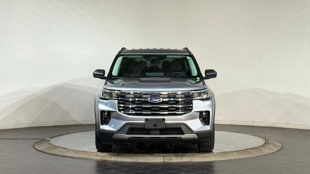 Certified 2025 Ford Explorer Active w/ Active Comfort Package image 3