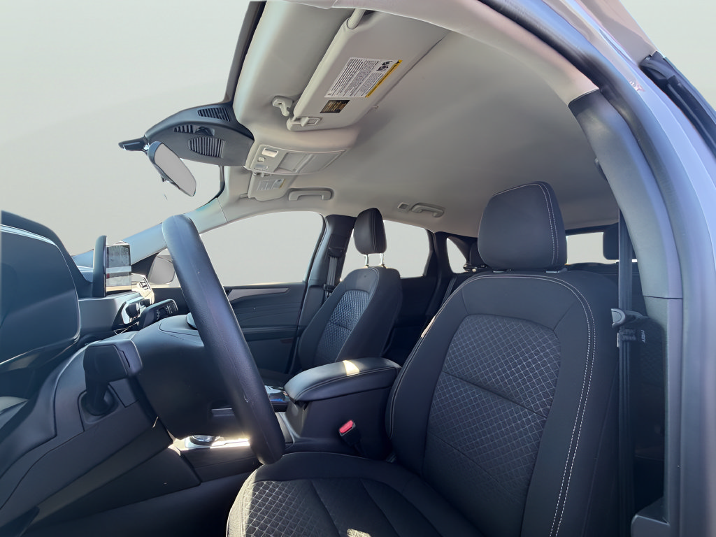 Certified 2025 Ford Escape Active AWD/4WD image 13