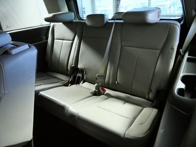 Certified 2018 Ford Expedition XLT w/ Equipment Group 202A image 15