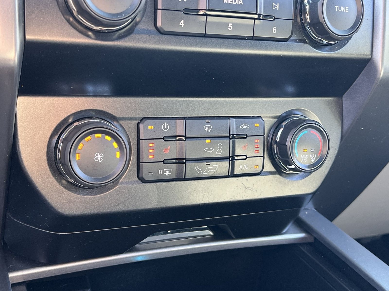 Certified 2019 Ford F150 XLT w/ Equipment Group 302A Luxury AWD/4WD image 21
