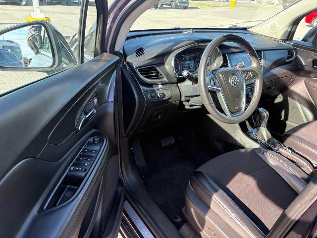 Used 2021 Buick Encore Preferred image 8