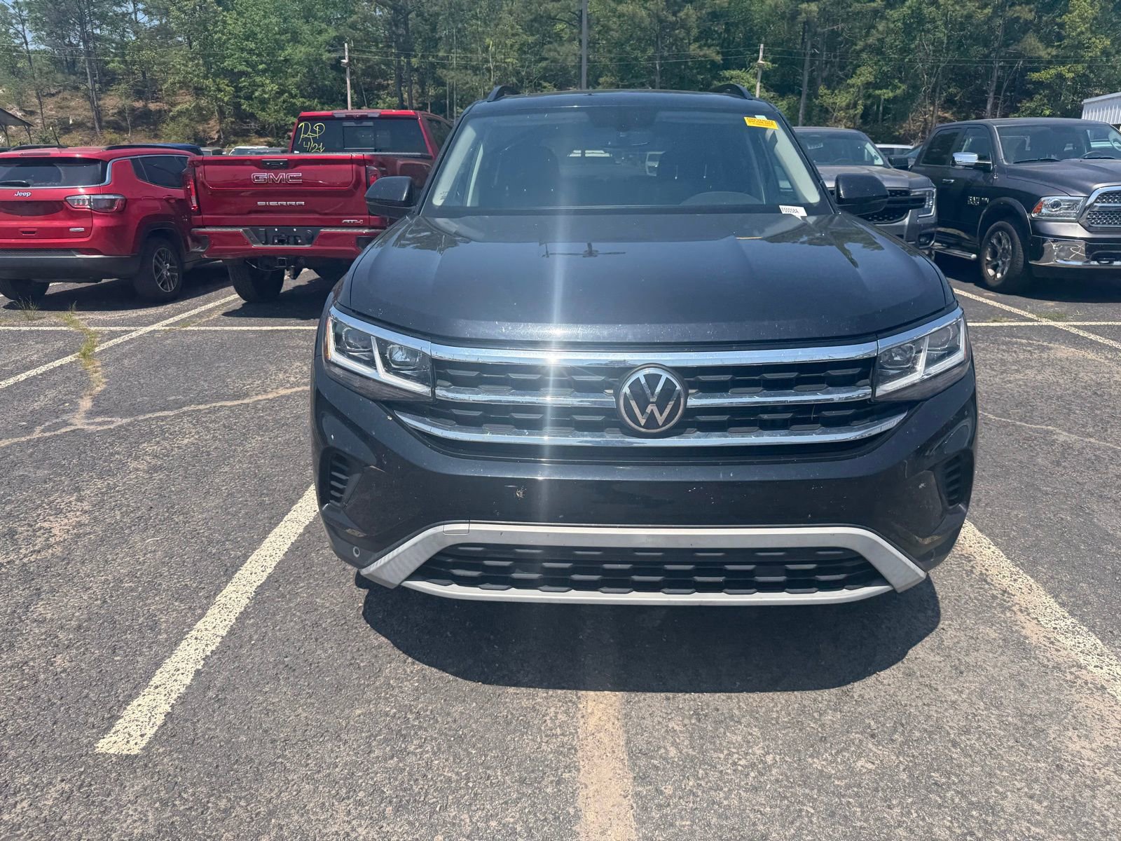 Used 2021 Volkswagen Atlas SE FWD image 2