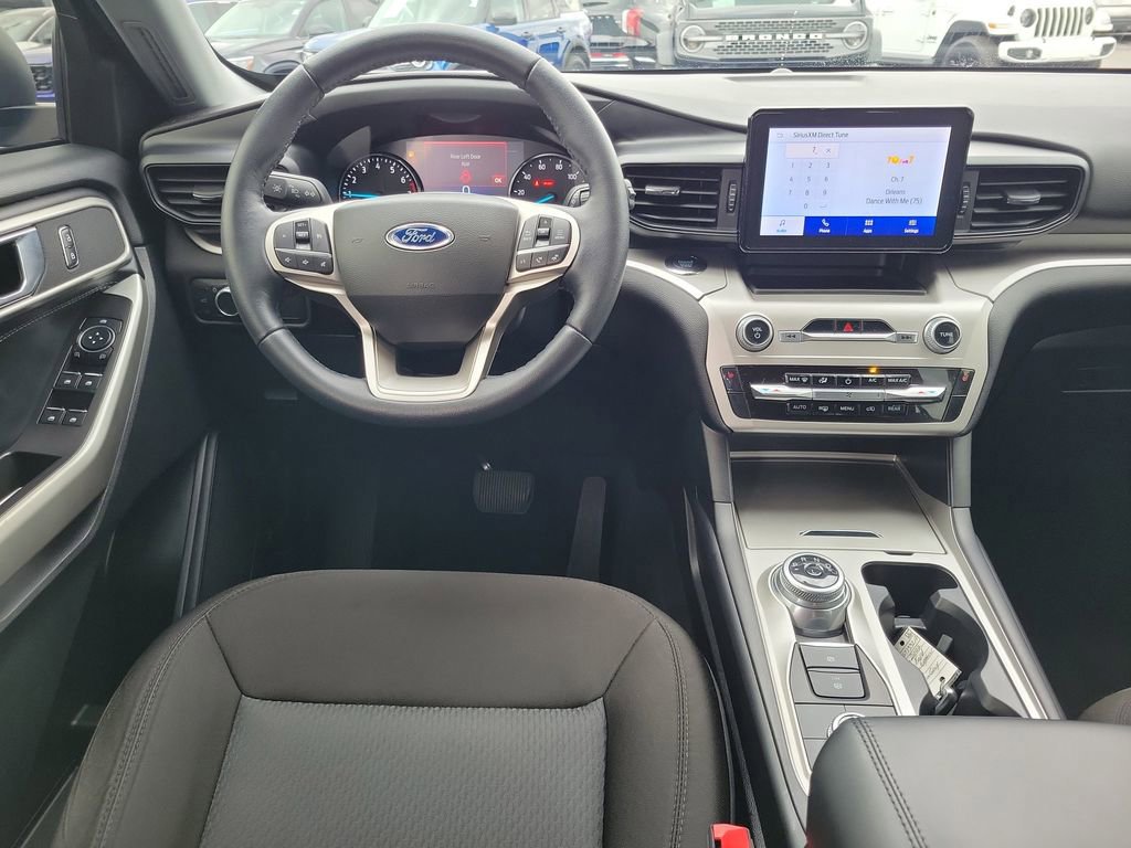 Certified 2022 Ford Explorer XLT image 12