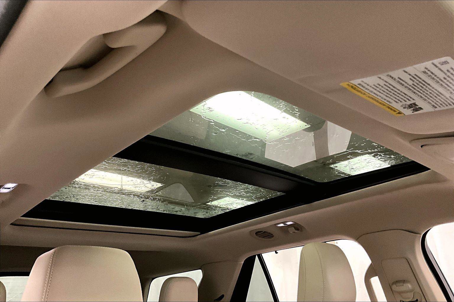 Certified 2020 Ford Explorer Platinum w/ Premium Technology Package image 21