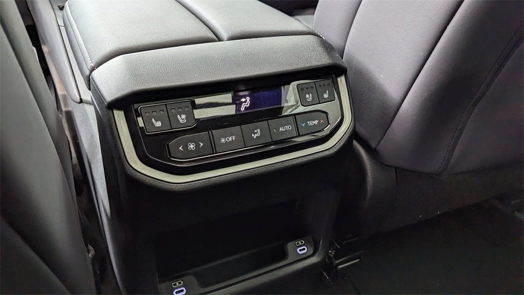 Used 2024 Lexus TX 500h AWD w/ Technology Package image 33