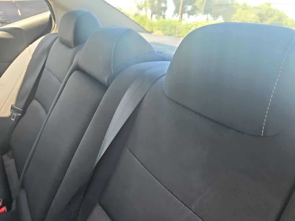 Used 2023 Nissan Altima 2.5 SV FWD image 12