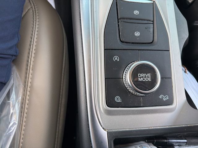 Certified 2024 Ford Explorer XLT w/ Equipment Group 202A image 21