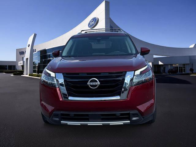 Used 2023 Nissan Pathfinder SL w/ SL Premium Package AWD/4WD image 3