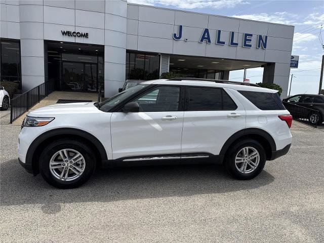 Certified 2023 Ford Explorer XLT w/ Equipment Group 202A image 2