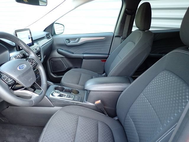 Certified 2023 Ford Escape Active AWD/4WD image 16