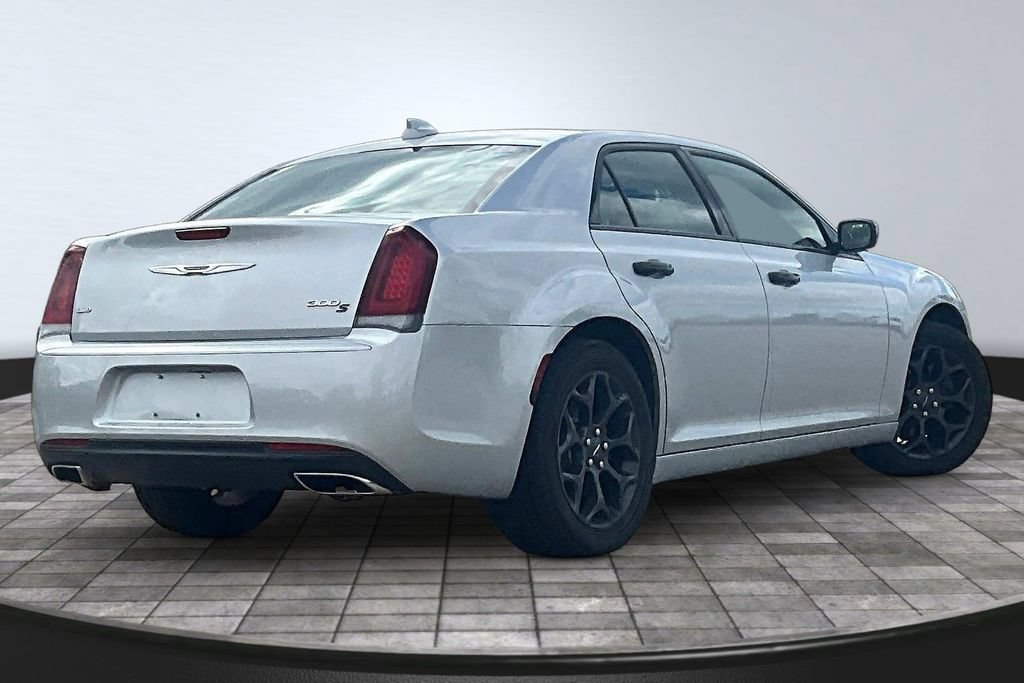 Used 2020 Chrysler 300 S AWD/4WD image 6
