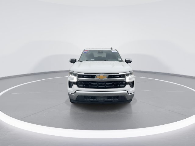 Used 2022 Chevrolet Silverado 1500 LT AWD/4WD image 2