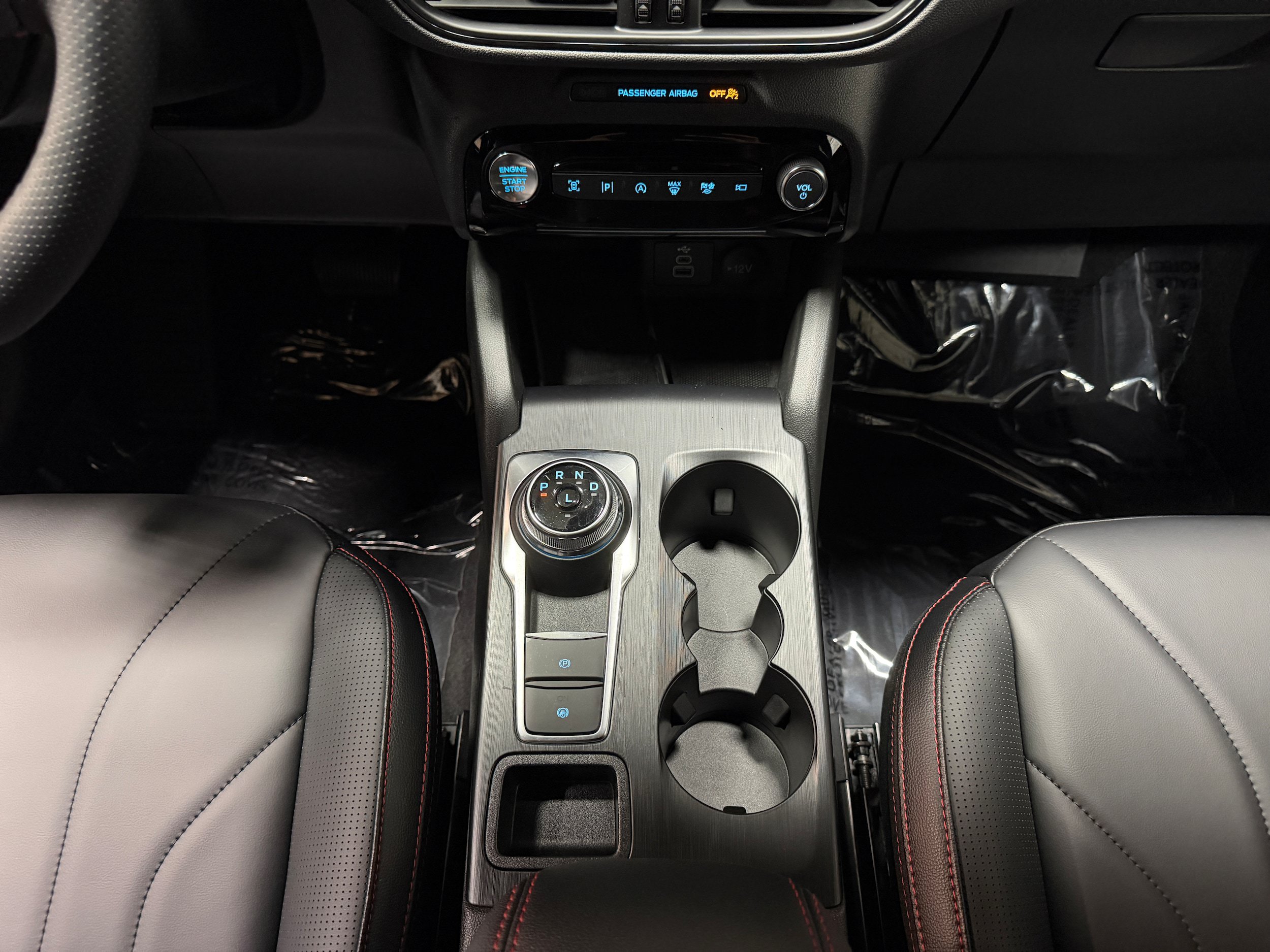 Certified 2025 Ford Escape ST-Line Elite w/ Premium Technology Package AWD/4WD image 24