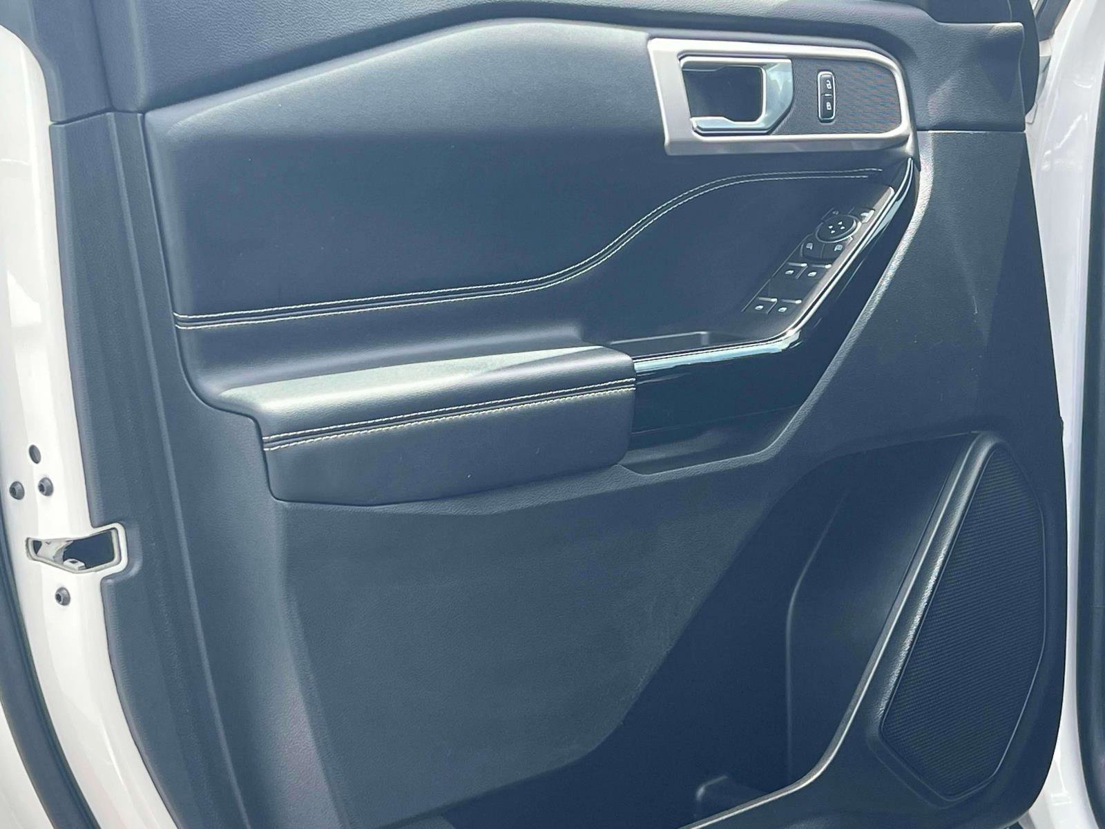 Certified 2022 Ford Explorer ST w/ ST Street Pack image 14