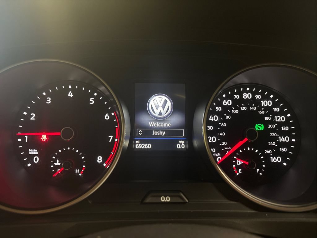 Used 2018 Volkswagen Tiguan SEL AWD/4WD image 28