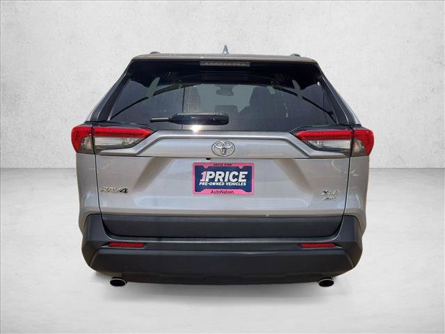 Used 2021 Toyota RAV4 XLE AWD/4WD image 7