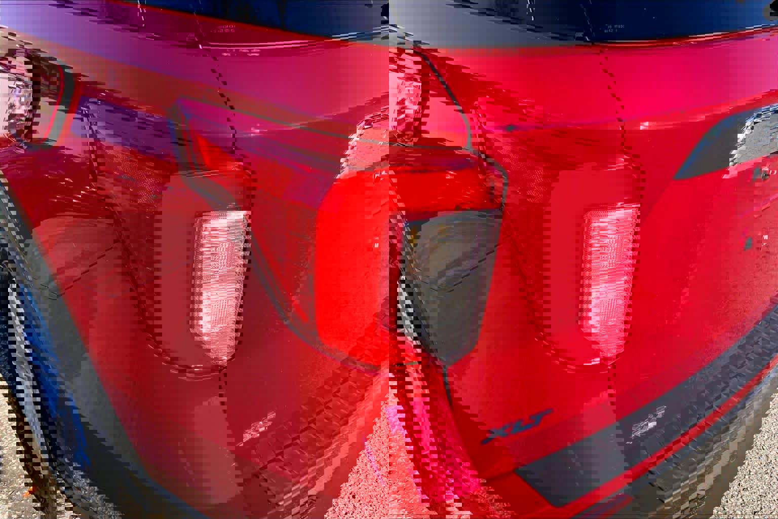 Certified 2021 Ford Explorer XLT w/ Equipment Group 202A image 24