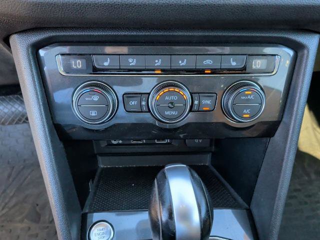 Used 2018 Volkswagen Tiguan SE w/ Panoramic Sunroof Package image 29