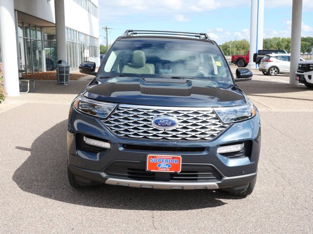 Certified 2022 Ford Explorer Platinum w/ Equipment Group 601A AWD/4WD image 2