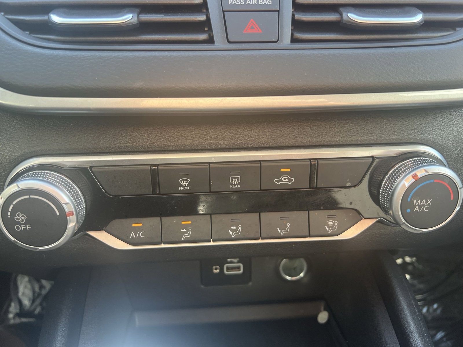 Used 2024 Nissan Altima 2.5 S FWD image 28