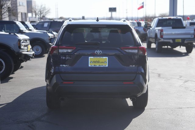 Used 2019 Toyota RAV4 XLE image 5