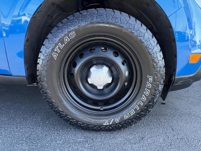 Certified 2025 Ford Maverick XL w/ Equipment Group 102A image 9