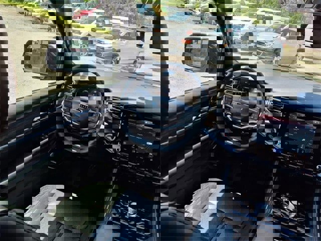 Used 2023 Jeep Wagoneer L Series III w/ Preferred Equipment Group image 14