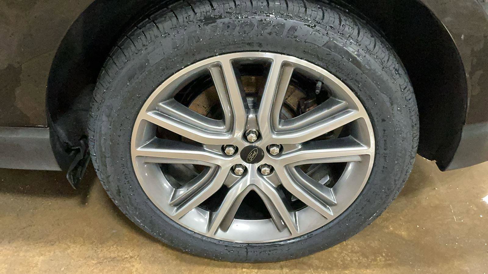 Certified 2023 Ford Edge Titanium image 9