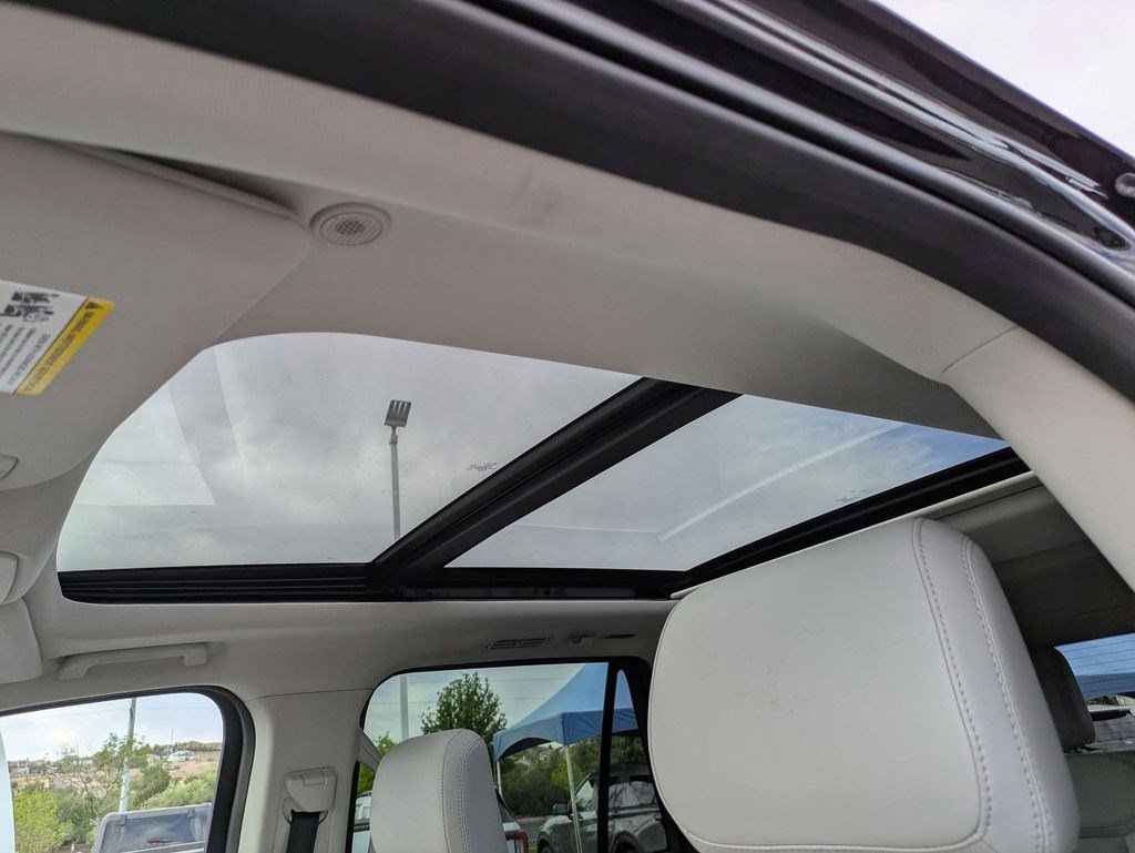 Certified 2025 Ford Expedition Platinum AWD/4WD image 18