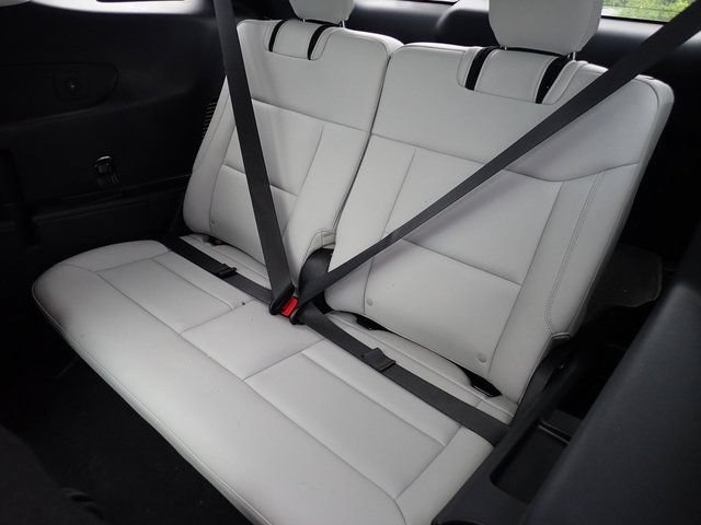 Certified 2025 Ford Explorer Platinum w/ LUX Leather Package AWD/4WD image 20