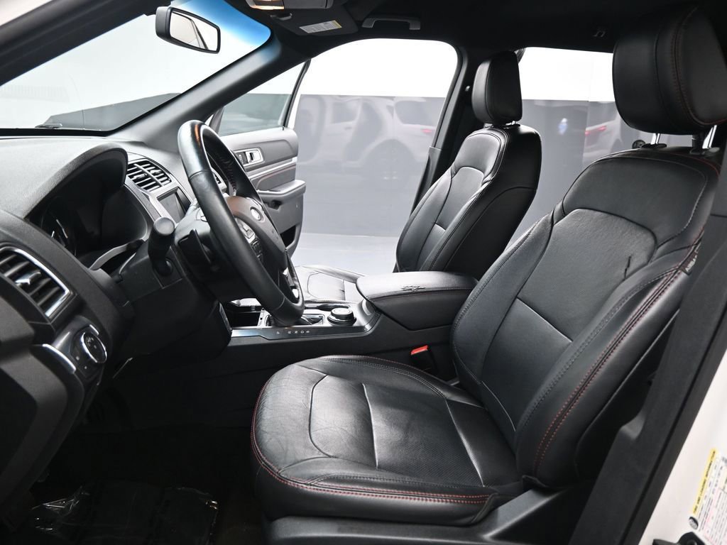 Certified 2018 Ford Explorer Sport image 38