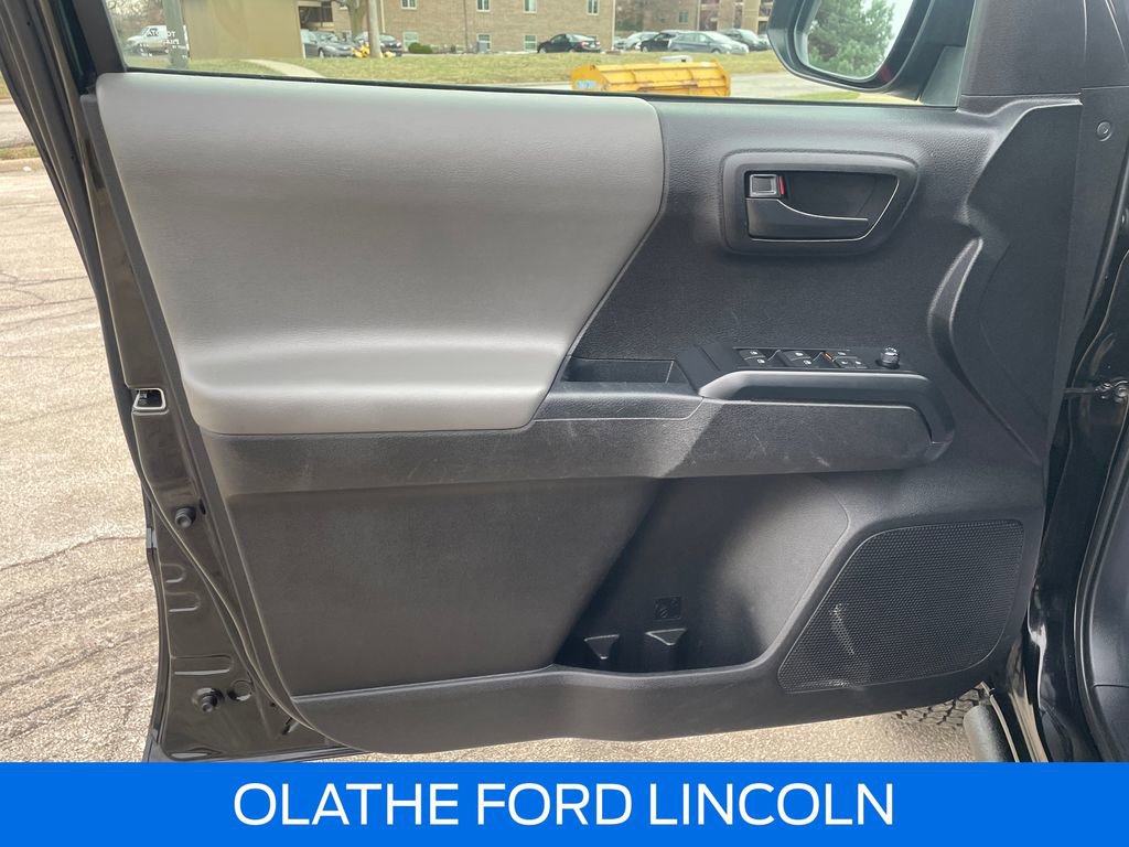 Used 2022 Toyota Tacoma SR image 19