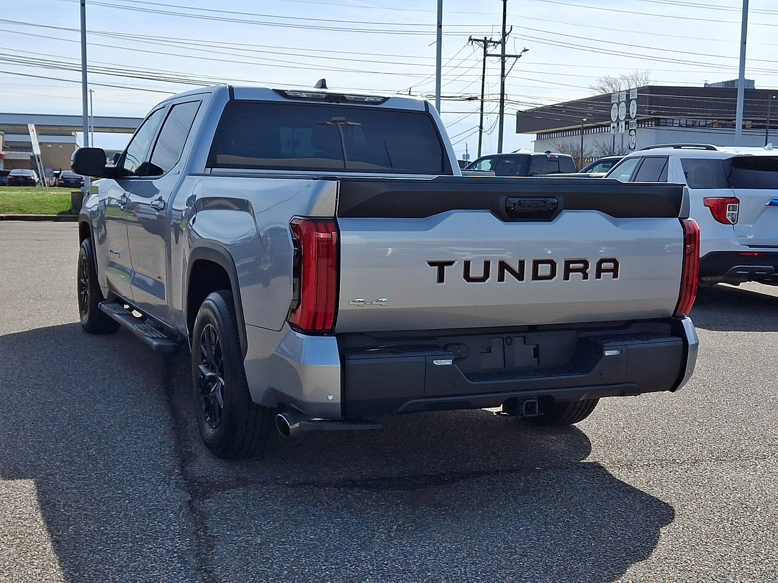 Used 2023 Toyota Tundra SR5 w/ SR5 Premium Package image 5