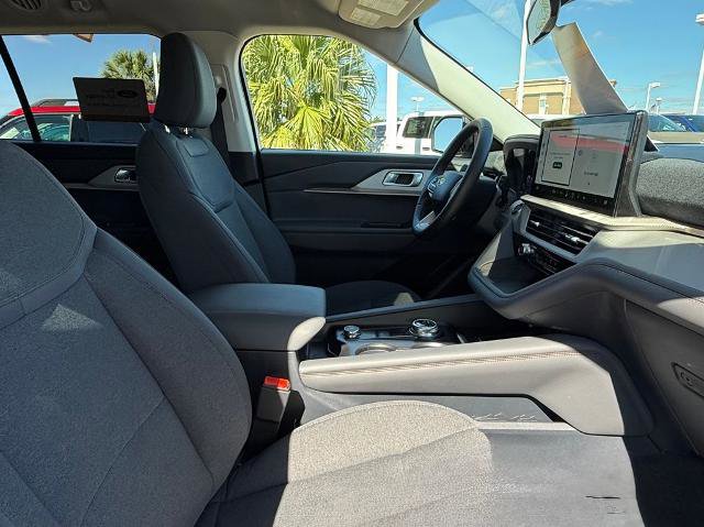 Certified 2025 Ford Explorer Active image 38
