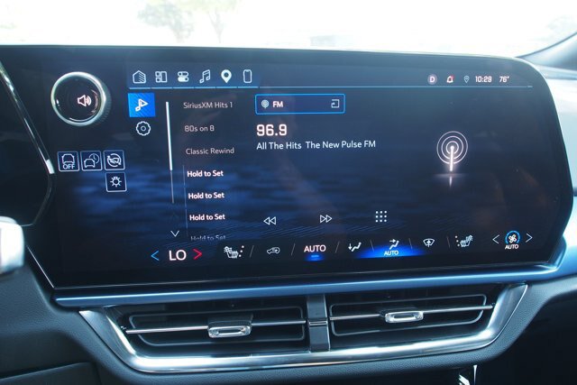 Used 2026 Chevrolet Equinox EV LT FWD image 31