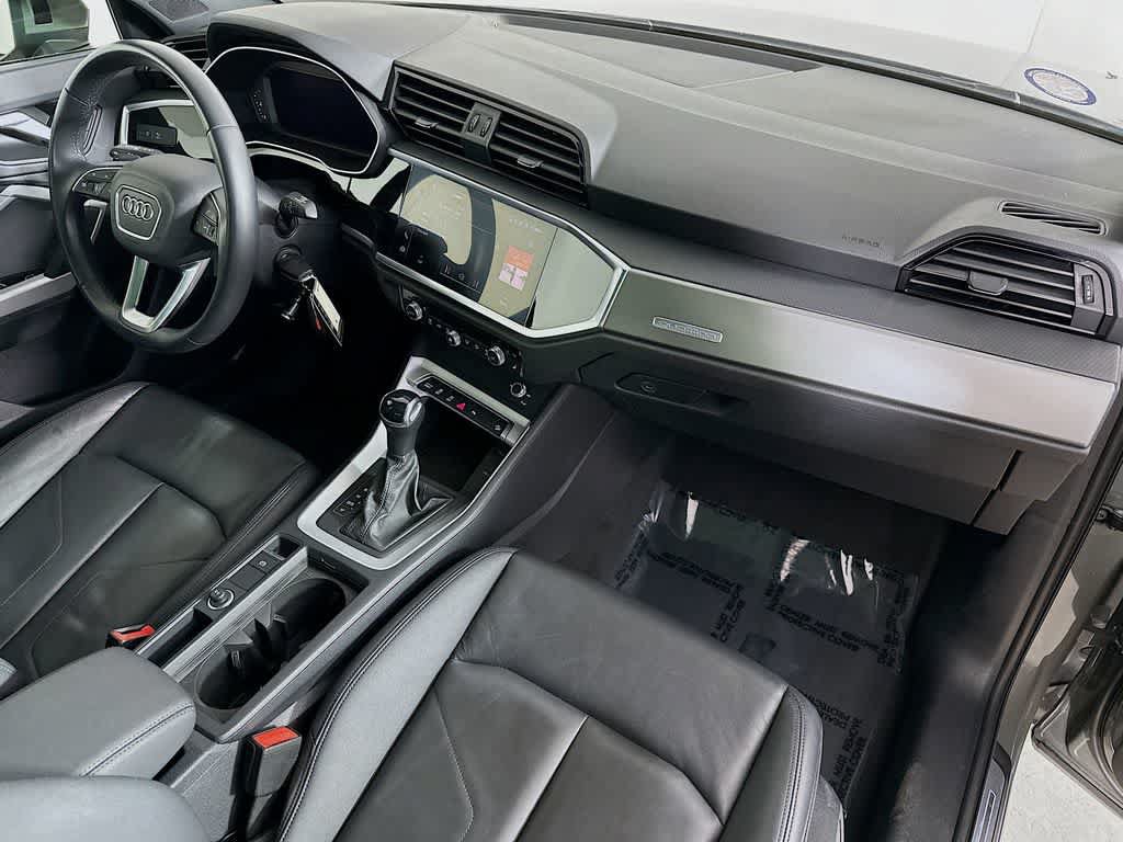 Used 2025 Audi Q3 2.0T Premium AWD/4WD image 32