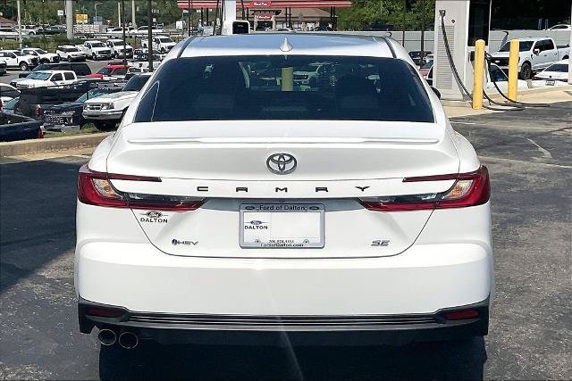 Used 2025 Toyota Camry SE w/ Convenience Package FWD image 4
