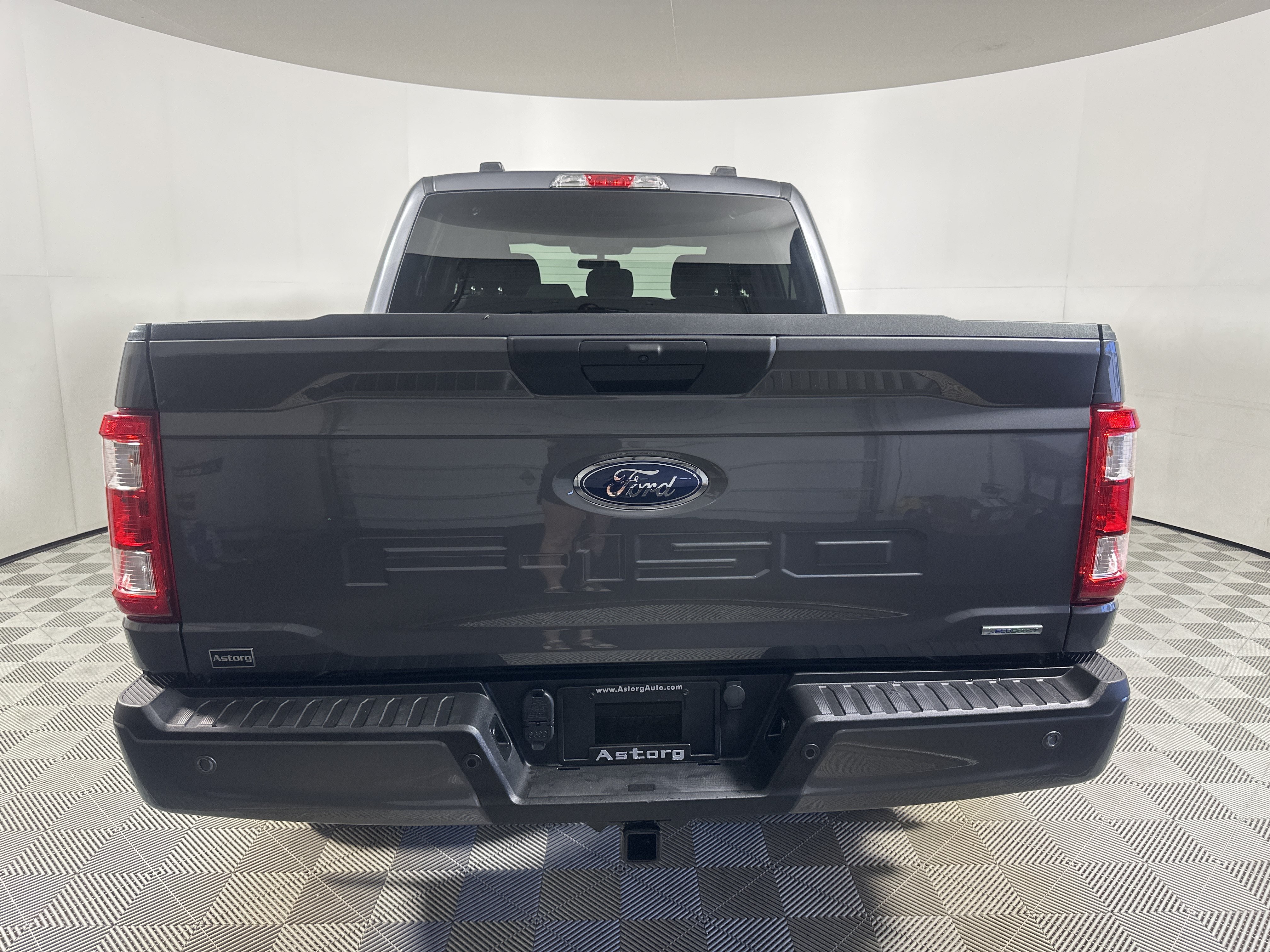 Certified 2022 Ford F150 XL w/ STX Appearance Package AWD/4WD image 6