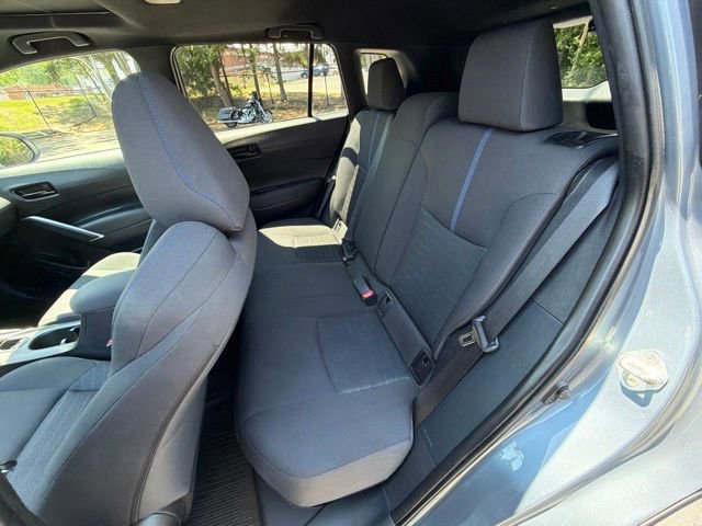 Used 2023 Toyota Corolla Cross AWD Hybrid w/ Moonroof Package image 18