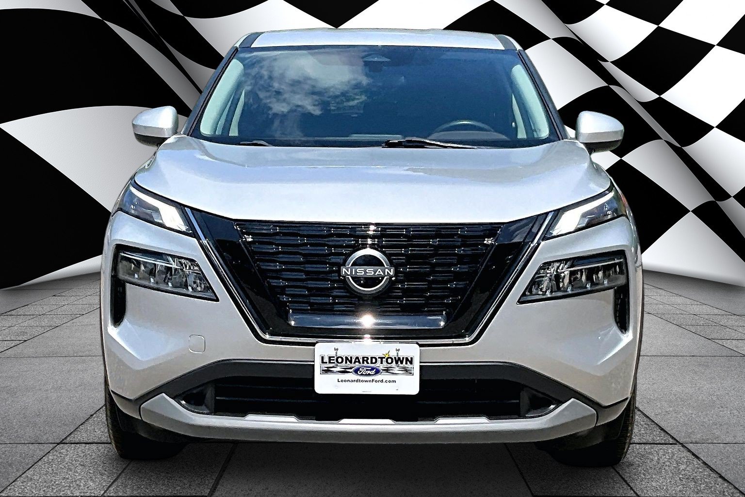 Used 2023 Nissan Rogue SV FWD image 3