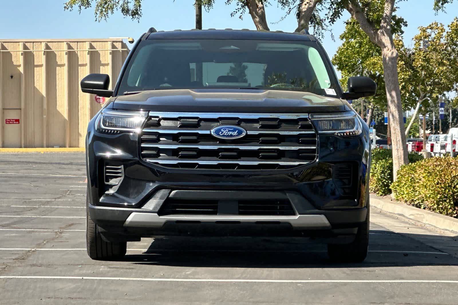 Certified 2025 Ford Explorer Active AWD/4WD image 11