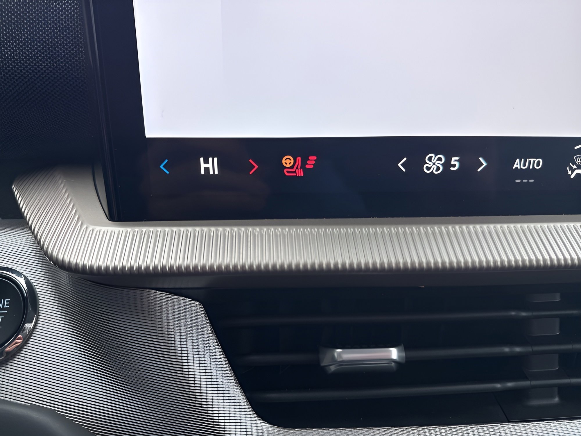 Certified 2025 Ford Explorer Active w/ Active Comfort Package image 51