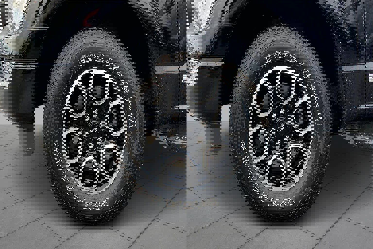 Certified 2021 Ford F150 XLT w/ Equipment Group 302A High image 10