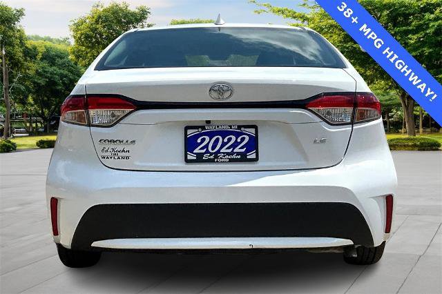 Used 2022 Toyota Corolla LE image 3