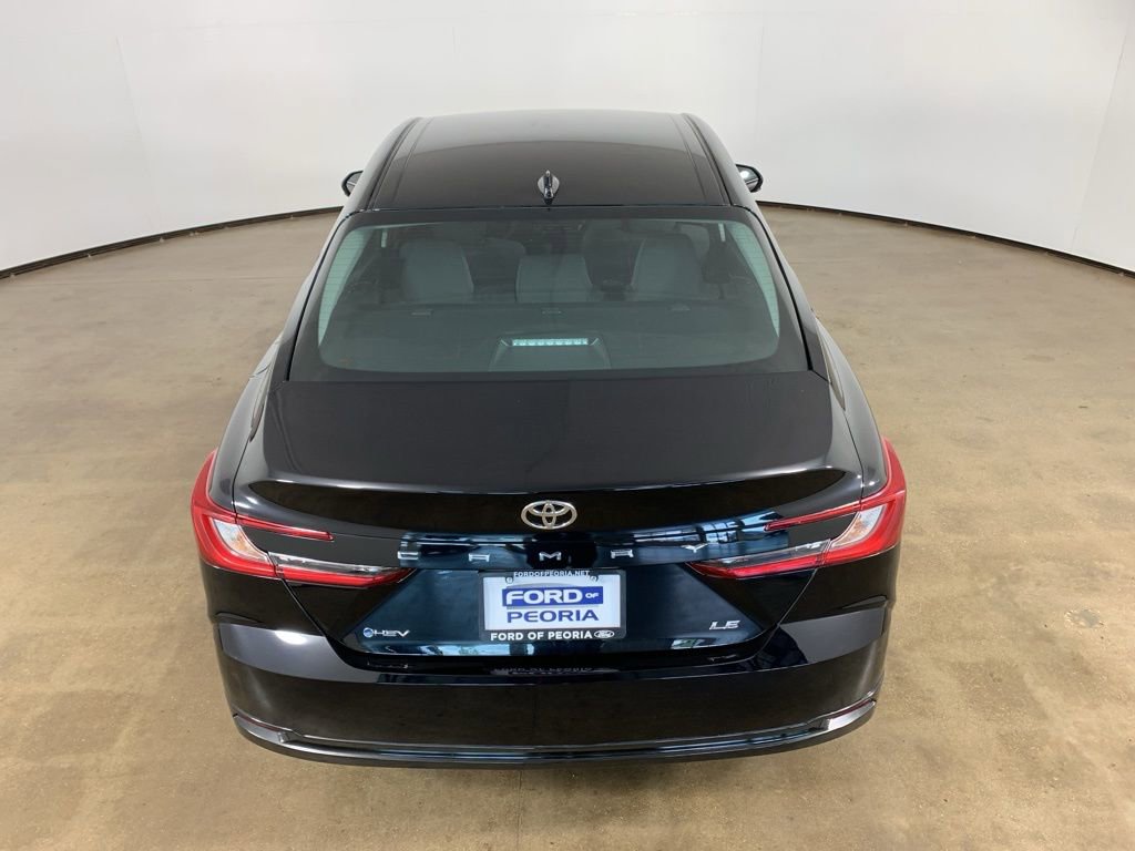 Used 2025 Toyota Camry LE FWD image 11