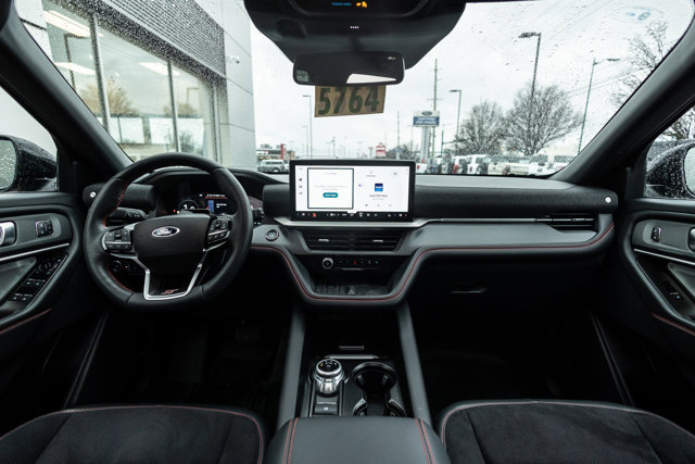 Certified 2025 Ford Explorer ST image 12