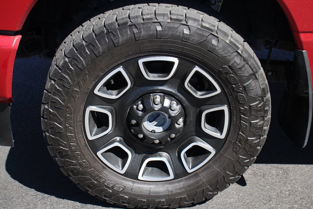Certified 2024 Ford F250 Platinum w/ FX4 Off-Road Package AWD/4WD image 14