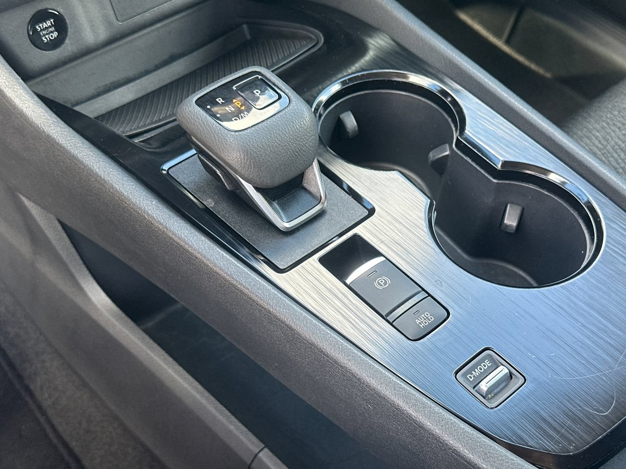 Used 2025 Nissan Rogue SV FWD image 33